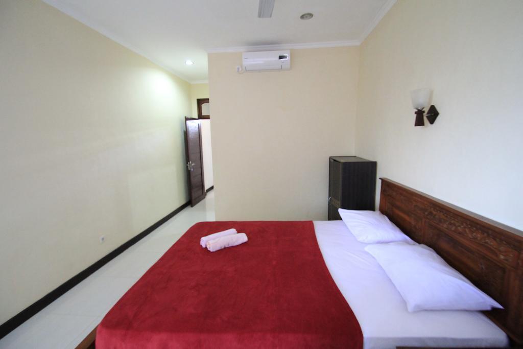 Beneyasa Beach Inn 2 Kuta Lombok Exterior foto