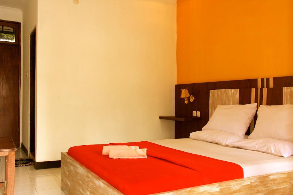 Beneyasa Beach Inn 2 Kuta Lombok Exterior foto