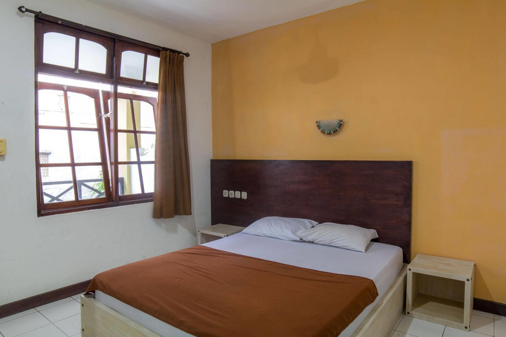Beneyasa Beach Inn 2 Kuta Lombok Exterior foto