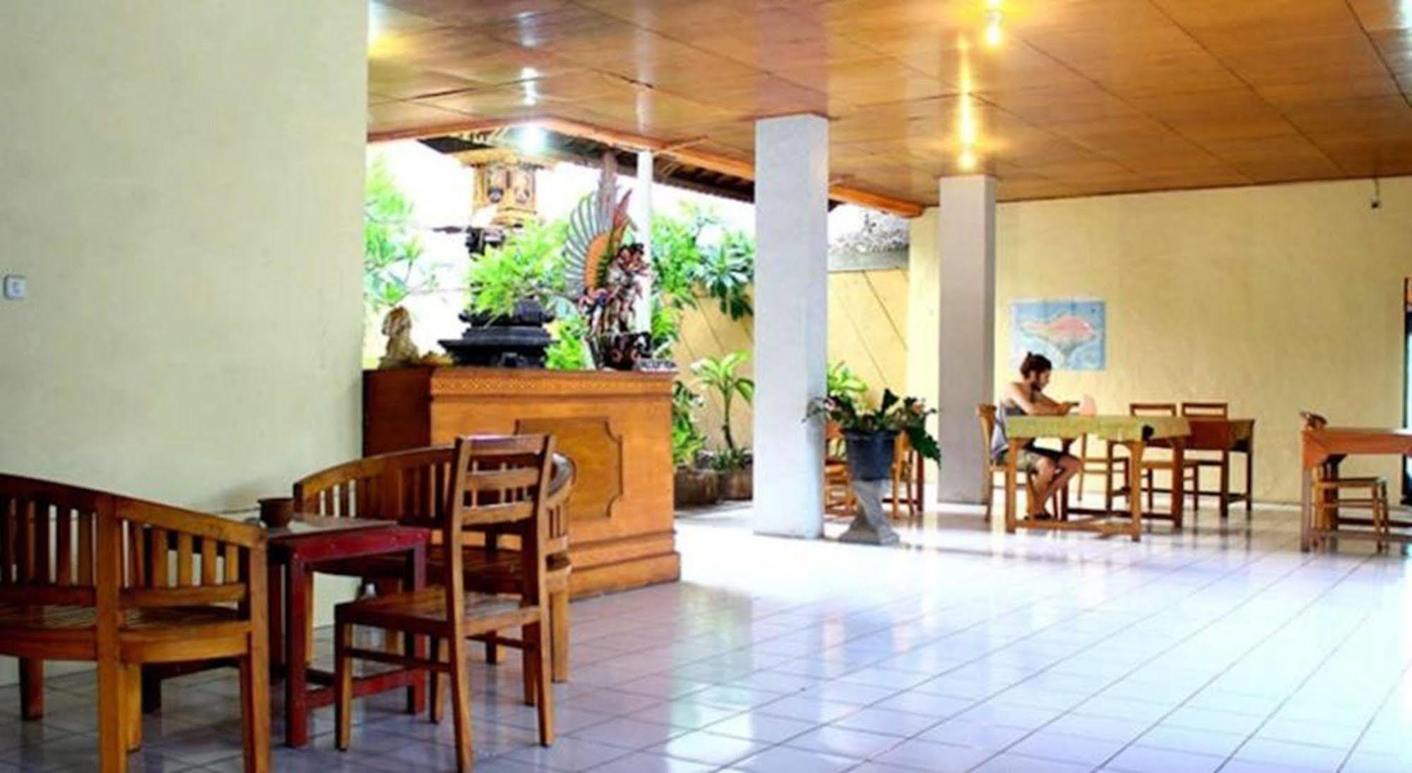 Beneyasa Beach Inn 2 Kuta Lombok Exterior foto
